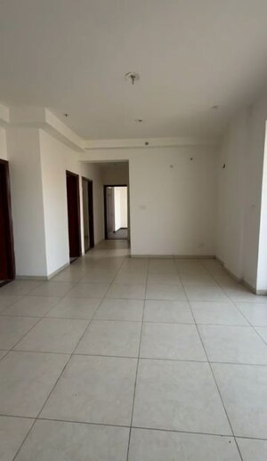 Room in 3 BHK Builder Floor at Vip Road – for Sale