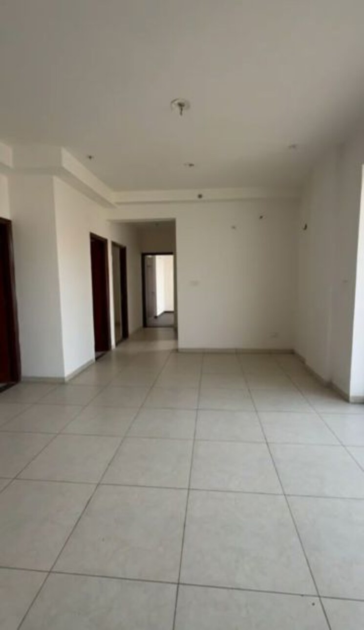 Room, vip road 3 Bedroom 1885 Sq.Ft. Builder Floor In Vip Road Zirakpur 9922954