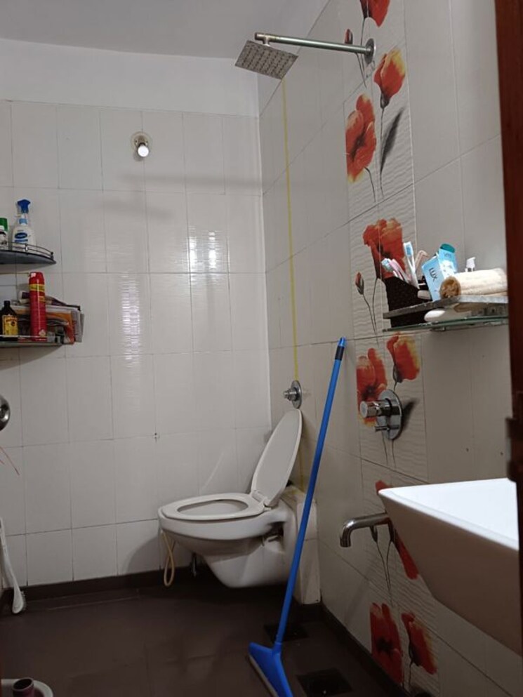 Bathroom, dosti-florentine 2.5 Bedroom 725 Sq.Ft. Apartment In Wadala Mumbai 9922956