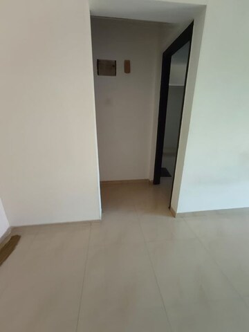 Room in 1 BHK Apartment at Puranik Hometown, Ghodbunder Road – for Rent