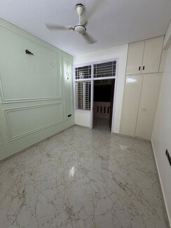 3 BHK Builder Floor For Sale in Shree Vardhman Nature Valley