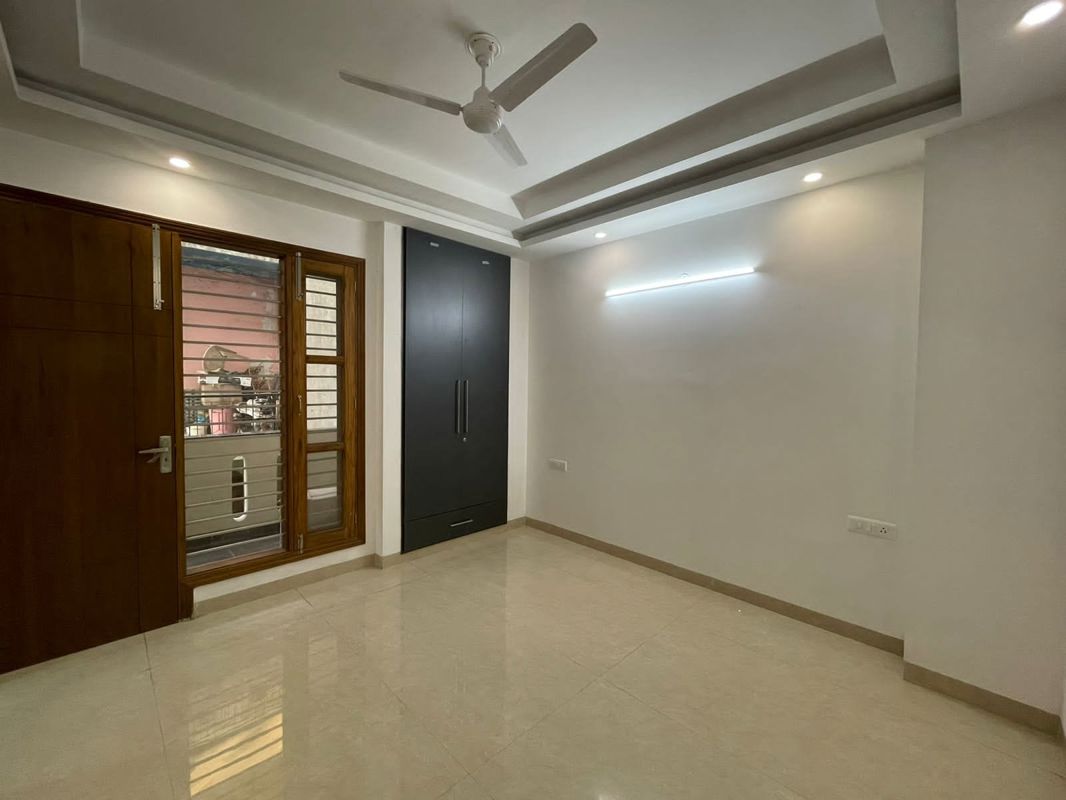 3 BHK + Pooja Room,Servant Room,Study Room 270 Sq.Ft. Builder Floor in BPTP Eden Estate