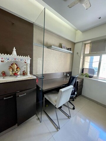 Team Area in 2.5 BHK Apartment at Dosti Florentine, Wadala – for Sale