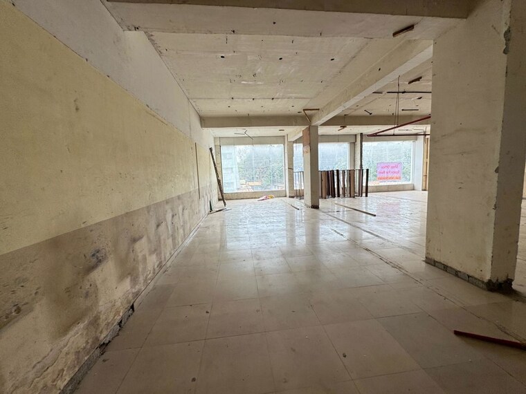 Room, suresh-tower Commercial Office Space 2200 Sq.Ft. In Kalyan West Thane 9922986