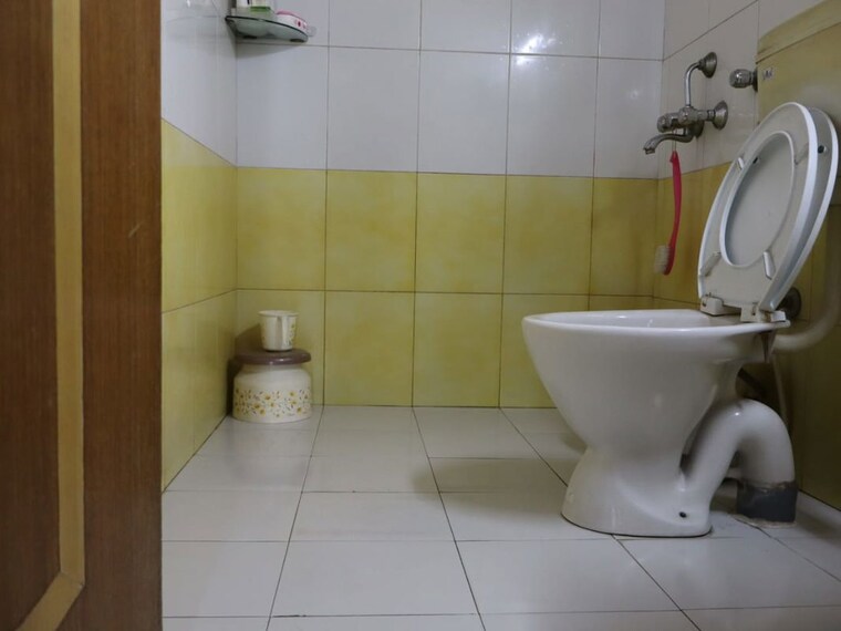Bathroom, jessore road 2 Bedroom 1074 Sq.Ft. Apartment In Jessore Road Kolkata 9922852
