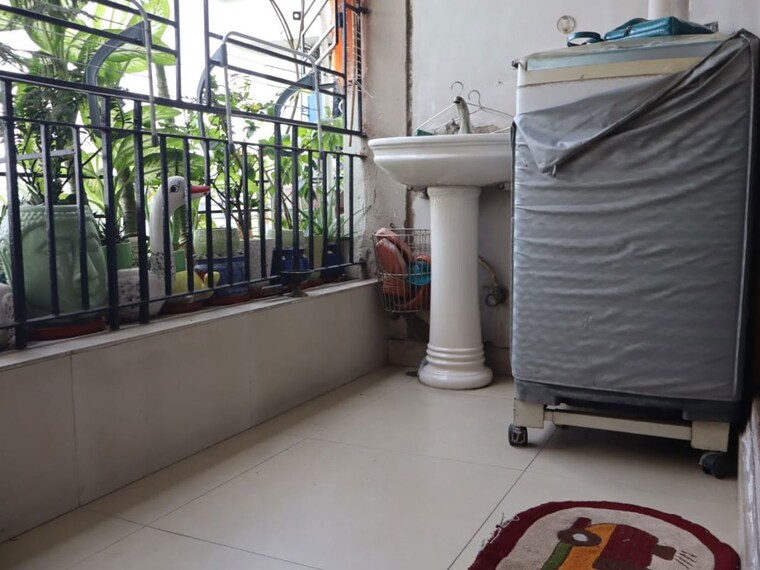 Balcony, jessore road 2 Bedroom 1074 Sq.Ft. Apartment In Jessore Road Kolkata 9922852