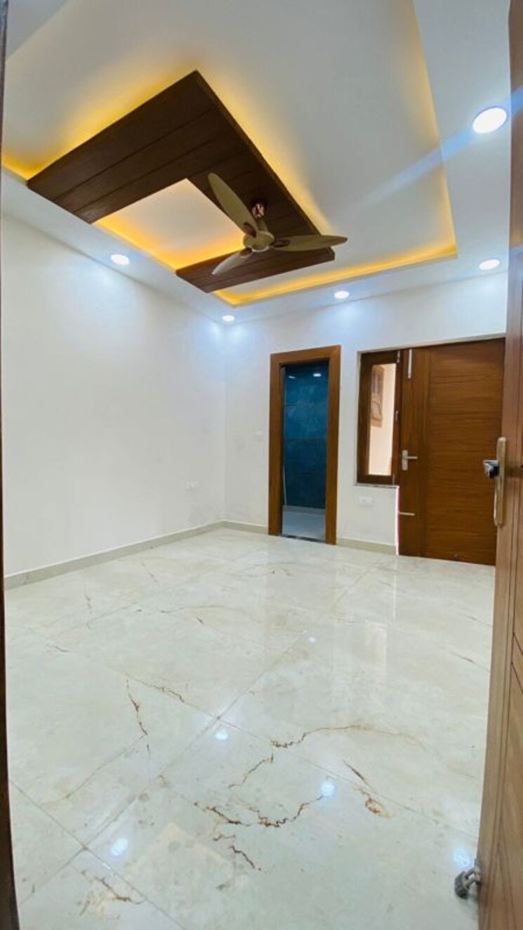 Room, amolik-aster-woods 3 Bedroom 180 Sq.Ft. Builder Floor In Sector 98 Faridabad 9923019