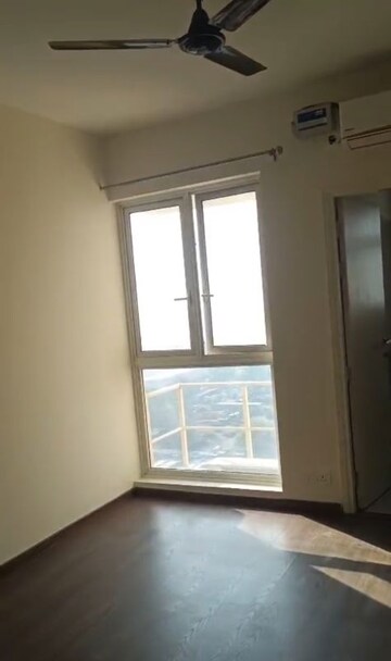 Room in 2 BHK Apartment at M3M Natura, Sector 68 – for Rent