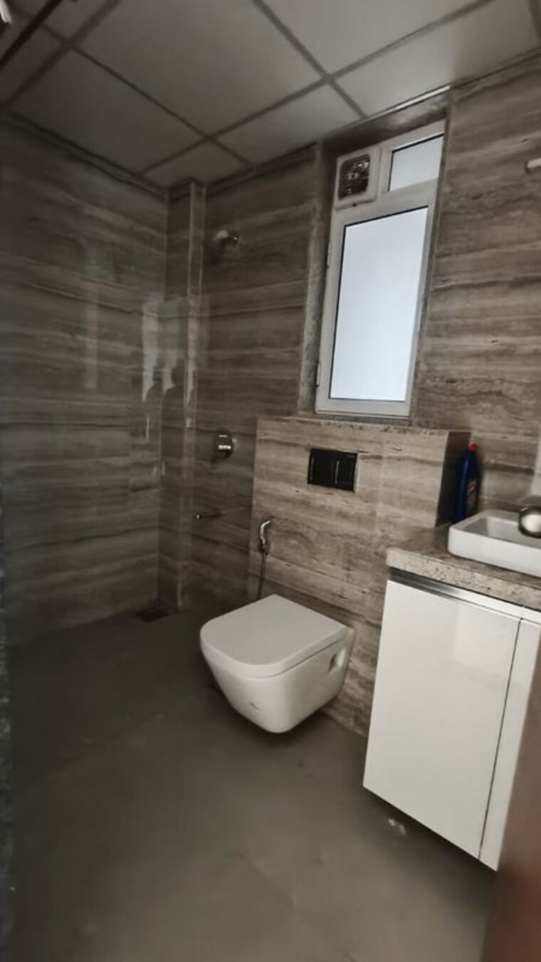 Bathroom, runwal-nirvana 3 Bedroom 1250 Sq.Ft. Apartment In Parel Mumbai 9923068