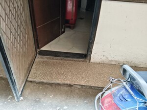 Parking in 1 BHK Builder Floor at Govindpuri – for Sale