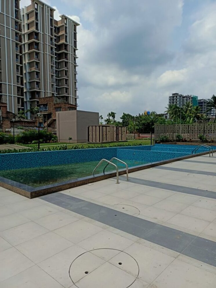 Swimming Pool, shrachi-greenwood-nest 2 Bedroom 722 Sq.Ft. Apartment In Rajarhat New Town Kolkata 9923067