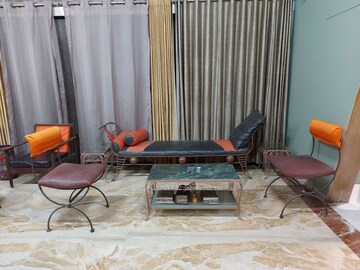 Living Room in 4 BHK Apartment at Dreamland CHS Sanpada, Sanpada – for Rent