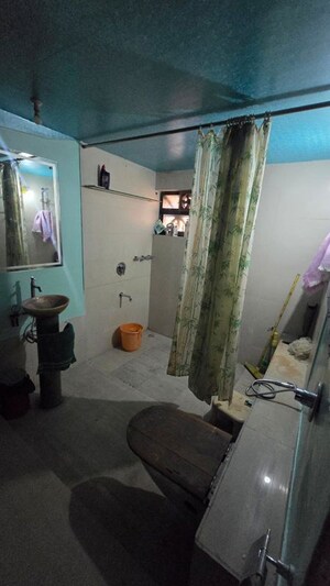 Living Room in 4 BHK Apartment at Dreamland CHS Sanpada, Sanpada – for Rent