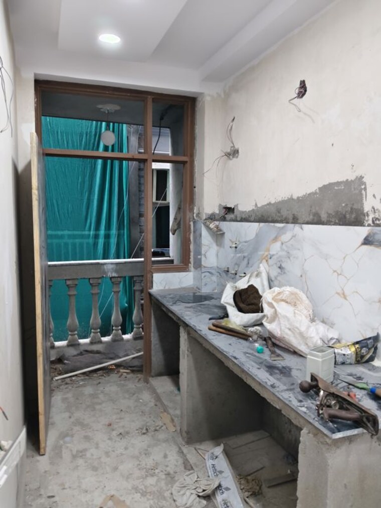 Balcony, govindpuri 1 Bedroom 450 Sq.Ft. Builder Floor In Govindpuri Delhi 9923092