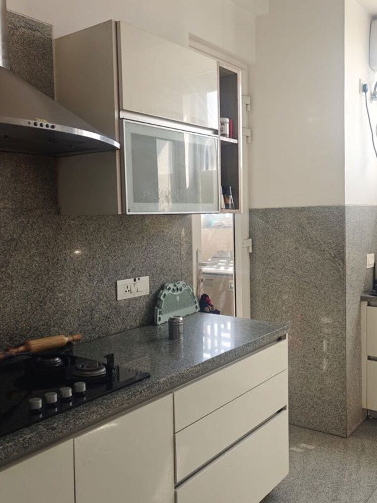 Kitchen, krrish-shalimar-ibiza-town 4 Bedroom 3500 Sq.Ft. Apartment In Suraj Kund Faridabad 9923095