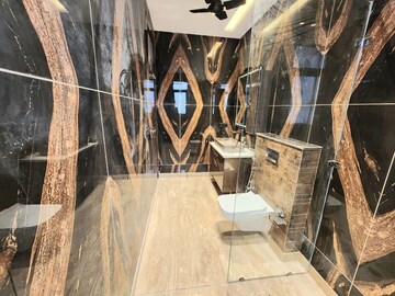 Gym in 3 BHK Builder Floor at Amolik Aster Woods, Sector 98 – for Sale