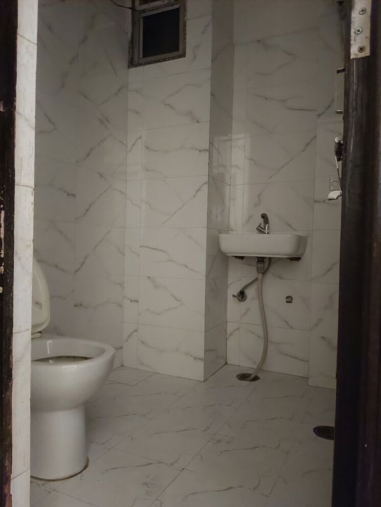 Bathroom, karolan ka barh 3 Bedroom 1350 Sq.Ft. Builder Floor In Karolan Ka Barh Jaipur 9923101