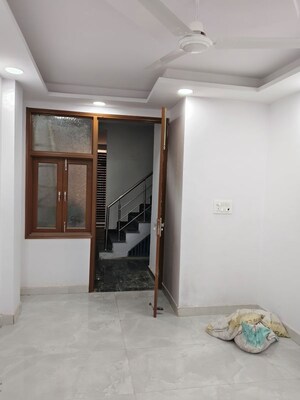 Room in 1 BHK Builder Floor at Govindpuri – for Sale