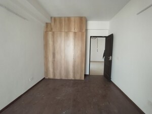 Room in 3 BHK Apartment at 3C Orris Greenopolis, Sector 89 – for Rent