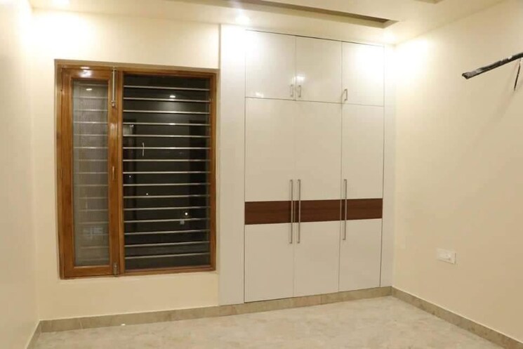 Room, amolik-residency 2 Bedroom 120 Sq.Yd. Builder Floor In Sector 86 Faridabad 9923121