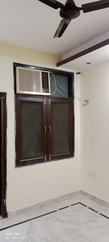 Furnished Amenities in 3 BHK Independent House at Laxmi Nagar – for Rent