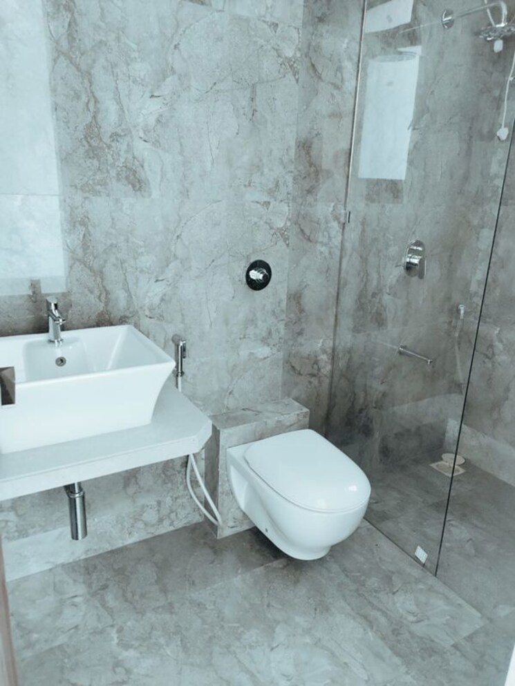Bathroom, maheswar-shikar 3 Bedroom 1230 Sq.Ft. Apartment In Santacruz West Mumbai 9923164