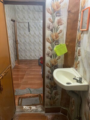 Bathroom in 2 BHK Apartment at Janakpuri – for Rent