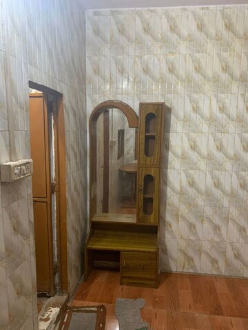 Room in 2 BHK Apartment at Janakpuri – for Rent