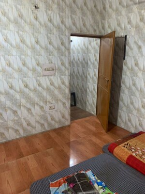 Room in 2 BHK Apartment at Janakpuri – for Rent