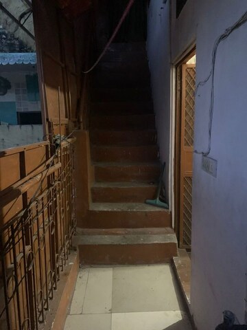 Staircase in 2 BHK Apartment at Janakpuri – for Rent