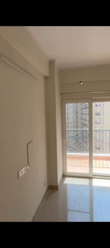 Room in 3 BHK Apartment at Nilaya Greens, Raj Nagar Extension – for Sale