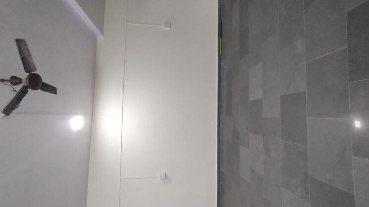 Team Area, hasti-industrial-estate Commercial Shop 650 Sq.Ft. In T.T.C. Industrial Area Navi Mumbai 9923198