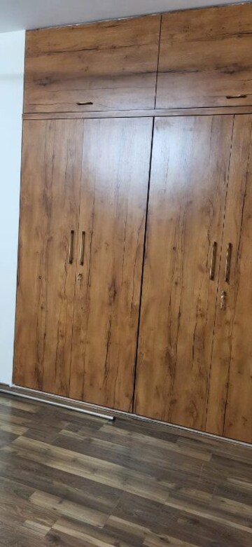 Room in 3 BHK Apartment at Siddhi Highland Haven, Balkum Pada – for Rent