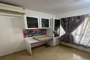 Bedroom in 2 BHK Apartment at Kalpataru Aura, Ghatkopar West – for Rent