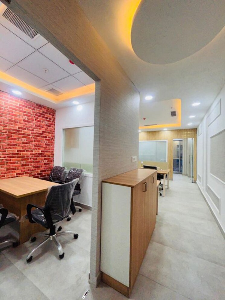 Team Area, alphathum Commercial Office Space 850 Sq.Ft. In Sector 90 Noida 9923235