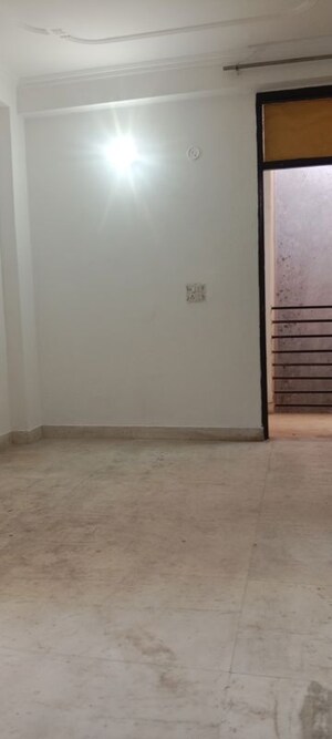 Room in 1 BHK Builder Floor at Neb Sarai – for Rent