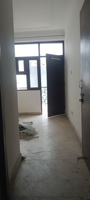 Room in 1 BHK Builder Floor at Neb Sarai – for Rent