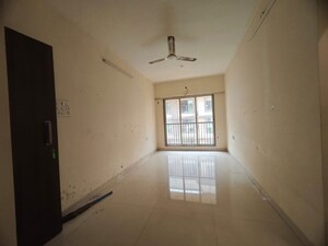 Room in 2 BHK Apartment at Shakuntala CHS Chembur, Chembur – for Rent