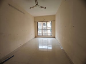 Room in 2 BHK Apartment at Shakuntala CHS Chembur, Chembur – for Rent