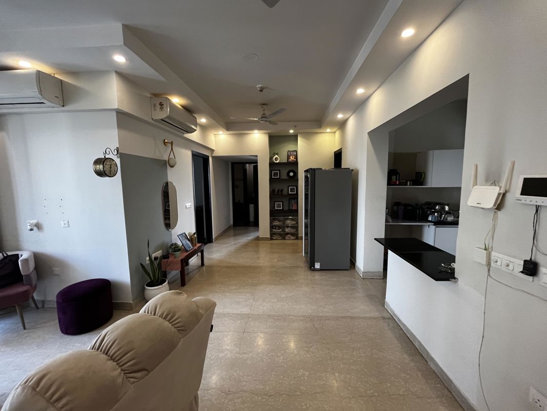 3.5 BHK + Servant Room 1480 Sq.Ft. Apartment in Microtek Greenburg