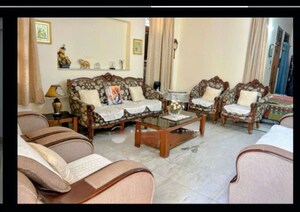Living Room in 3 BHK Builder Floor at Palam Vihar – for Rent