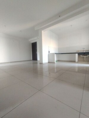 Room in 3 BHK Apartment at Gulshan Bellina, Sector 16 Greater Noida – for Sale