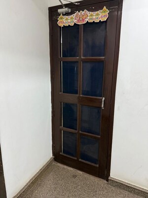 Furnished Amenities in 3 BHK Builder Floor at Sushant Lok 2, Sector 57 – for Rent