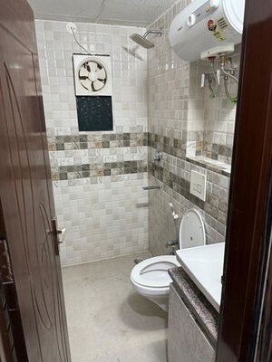 Bathroom in 3 BHK Builder Floor at Sushant Lok 2, Sector 57 – for Rent