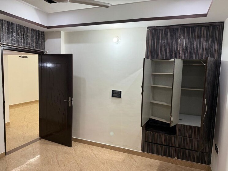 Room, sushant-lok-2 3 Bedroom 207 Sq.Yd. Builder Floor In Sector 57 Gurgaon 9923284