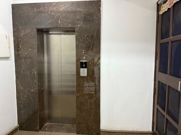 Building Lobby in 3 BHK Builder Floor at Sushant Lok 2, Sector 57 – for Rent