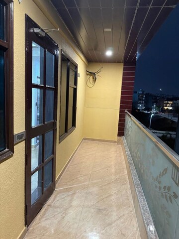 Kitchen in 3 BHK Builder Floor at Sushant Lok 2, Sector 57 – for Rent