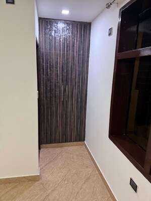 Building Lobby in 3 BHK Builder Floor at Sushant Lok 2, Sector 57 – for Rent