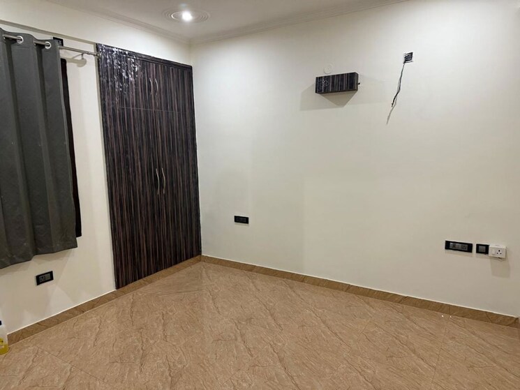 Room, sushant-lok-2 3 Bedroom 207 Sq.Yd. Builder Floor In Sector 57 Gurgaon 9923284
