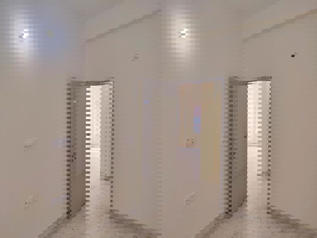 2 BHK + Pooja Room 207 Sq.Yd. Builder Floor in Relaxo Apartment